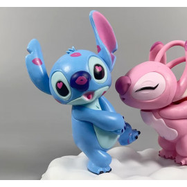 Sada figurek Lilo a Stitch se stojanem